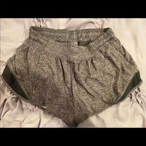 Lululemon hotty hot shorts size 8